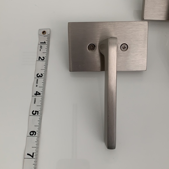 Trimless door handle - Picture 3 of 5